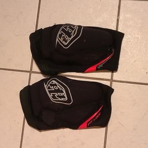 Troy Lee Raid knee guards Size L/XL